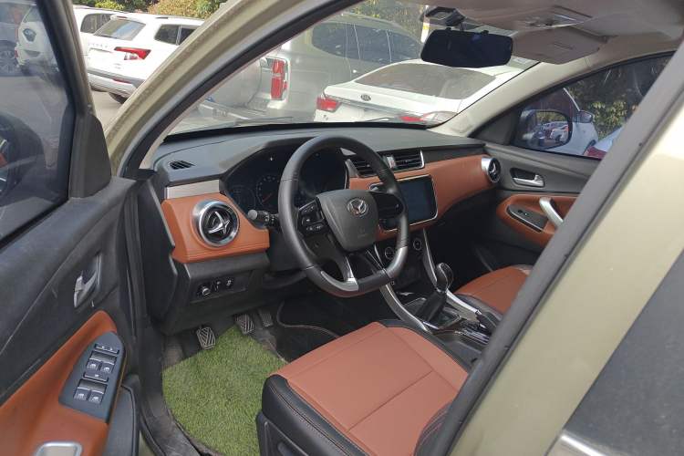 Used HYOSOW S3 2016 S3L 1.5L Manual Premium Edition Driver Seat