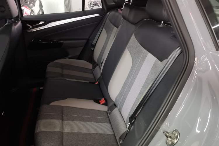 Used Volkswagen ID.4 CROZZ 2025 Pure Edition