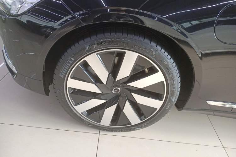 Used Volvo S90 New Energy 2024 Plug-in Hybrid Four-Wheel Drive Long-Range Luxury Smart Edition Exterior 4