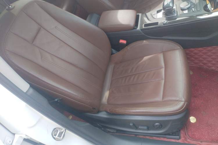 Used Audi A4L 2019 40 TFSI Fashion Version China V Right Front Seat