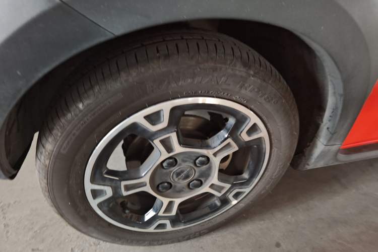 Used Geely Galaxy Panda 2024 200km Panda Rider Left Front Wheel Hub