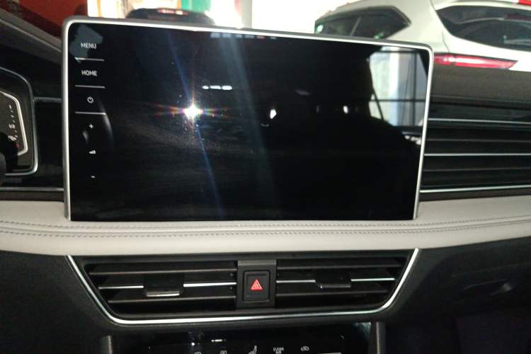 Used Volkswagen Tiguan L 2022 330TSI Automatic Two-Wheel Drive Smart Edition