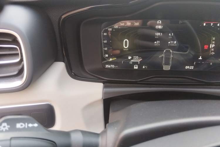 Used Lynk & Co 02 2022 2.0T DCT Shine Pro