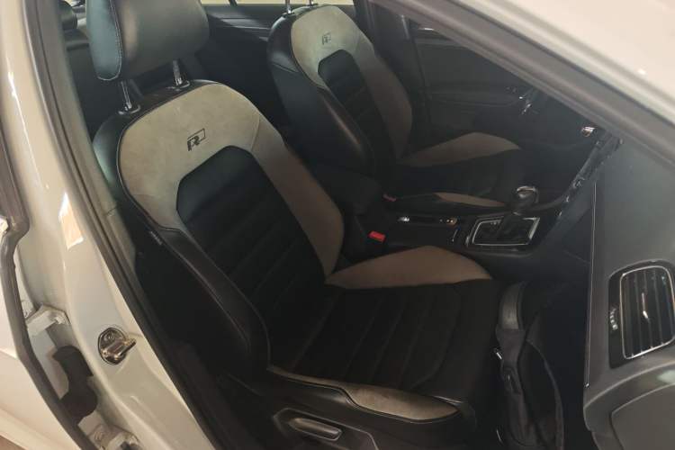 Used Volkswagen Golf 2016 1.4TSI Automatic R-Line