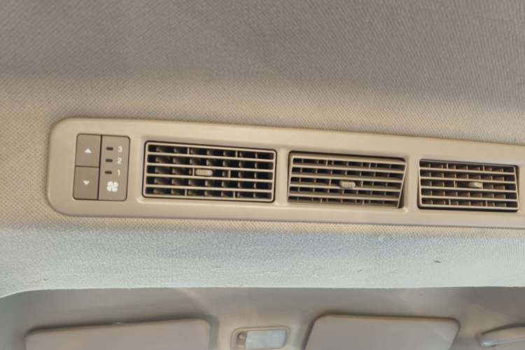 Used Wuling Rongguang S 2021 1.2L Base Model 5-Seater LSI
