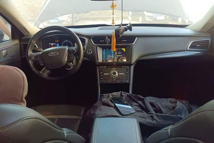 Used Ford Taurus 2015 EcoBoost 245 Luxury Model

