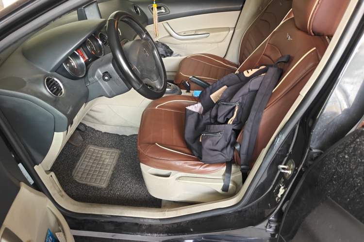 Used Peugeot 408 2011 1.6L Automatic Comfort Edition
