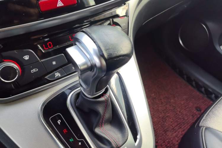 Used Haval H6 2015 Sport Edition 1.5T Automatic Two-Wheel Drive Luxury Model