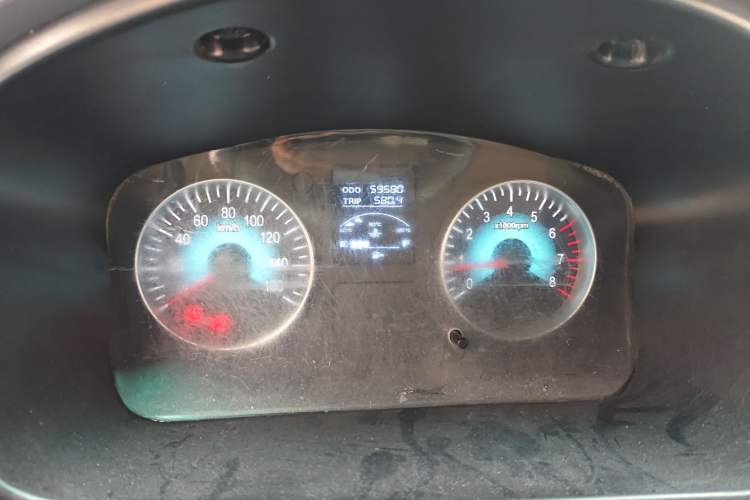 Used Jinbei Hiace X30 2023 1.5L Super-Comfortable Passenger Van 5/6/7-Seater Non-Air-Conditioned Version Model SWC15M
