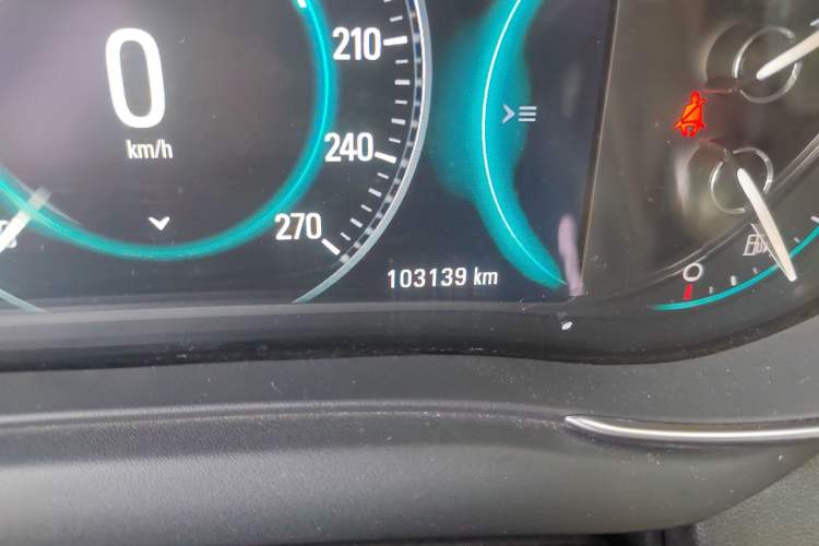 Used Buick LaCrosse 2014 2.0T SIDI Smart Luxury Flagship Edition Odometer Close Up