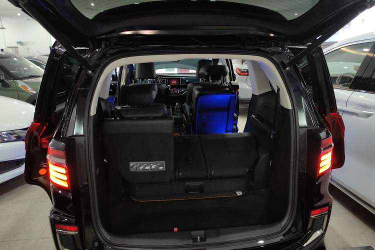 Used Honda Elysion 2019 2.0L Hybrid Luxury Edition
