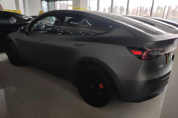 Used Tesla Model Y 2022 Long-Range All-Wheel-Drive Version