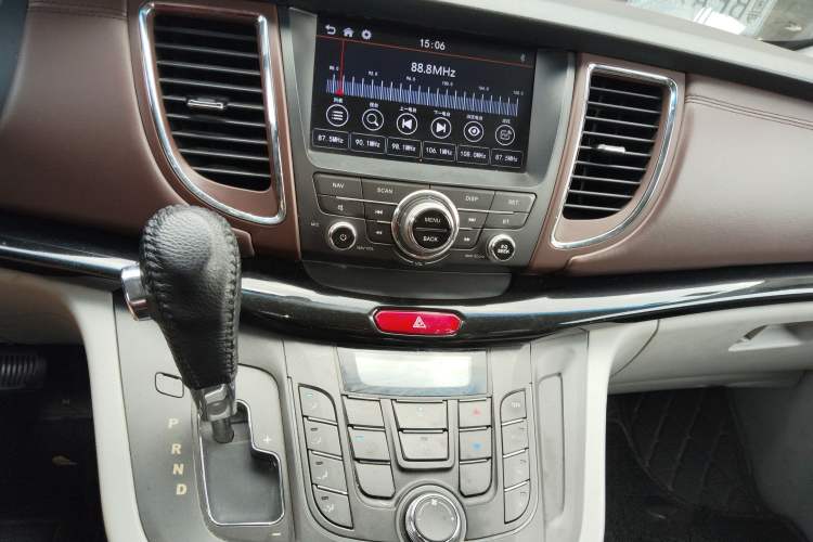 Used JAC Refine M5 2016 2.0T Gasoline Automatic Business Edition