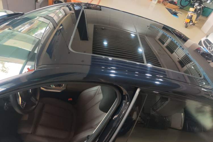 Used BMW i3 2023 eDrive 40 L Midnight Sports Package