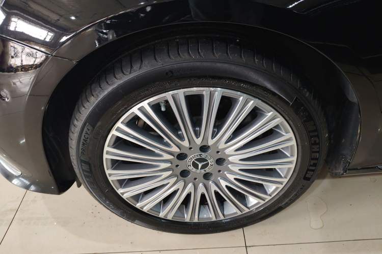 Used Mercedes-Benz E-Class 2022 Second Facelift E 300 L Fashion Edition