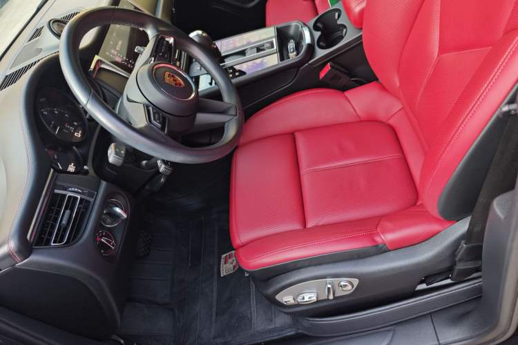 Used Porsche Macan 2023 Macan 2.0T
