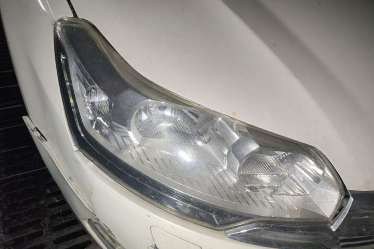 Used Citroen C5 2014 2.0L Automatic Luxury Edition Right Front Headlight