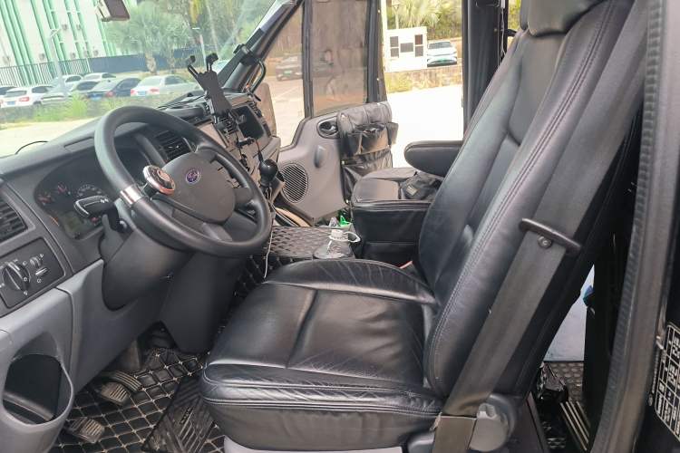 Used Ford Transit Custom 2013 2.4T Diesel Standard Version Long Wheelbase High Roof China IV Standard