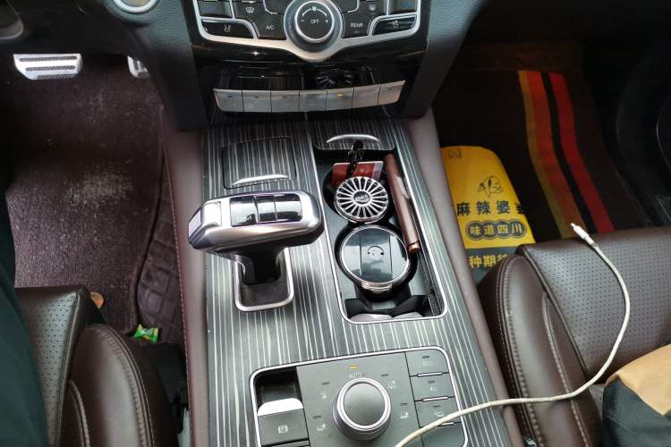 Used Haval H9 2020 2.0T Gasoline 4WD Premium Edition 5 Seats Gear Lever