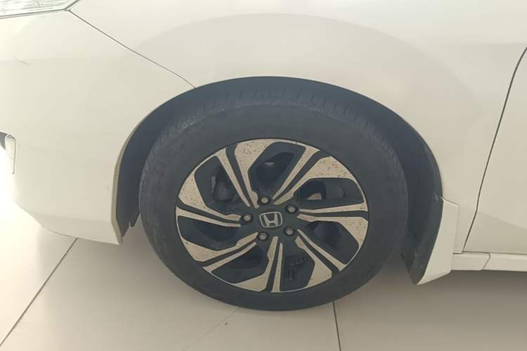 Used Honda Crider 2016 1.8L CVT Luxury Edition Left Front Wheel Hub