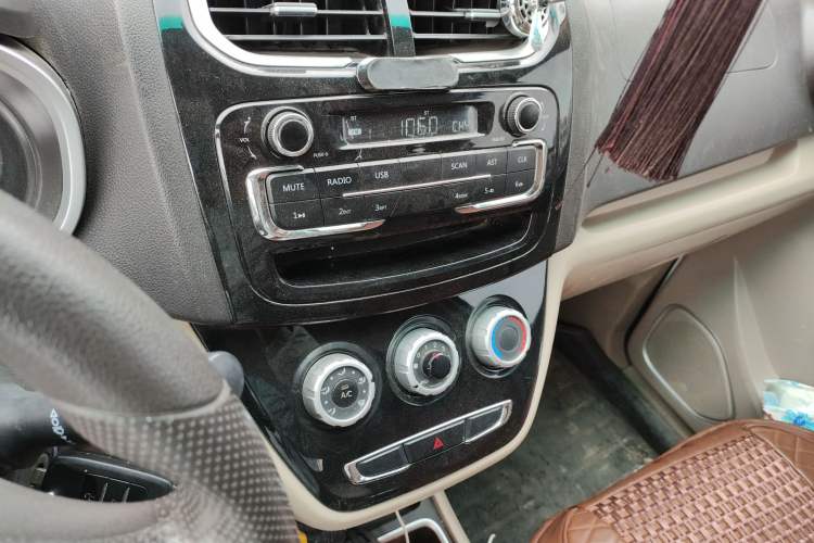 Used Jinbei 750 2015 1.5L Comfort Model
