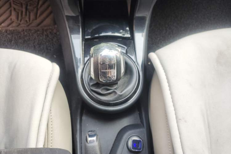 Used Citroen C-Quatre 2012 Sedan 1.6L Manual Prestige Model Gear Lever