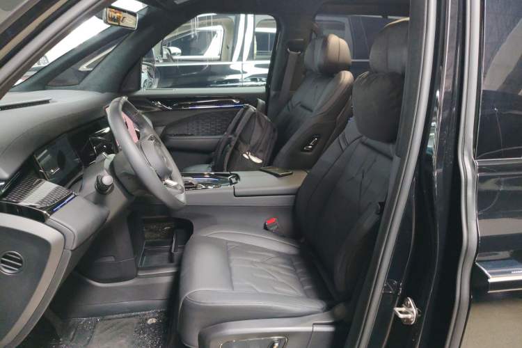 Used Zeekr 009 2024 7-Seater Aisle Version 108 kWh Left Front Seat