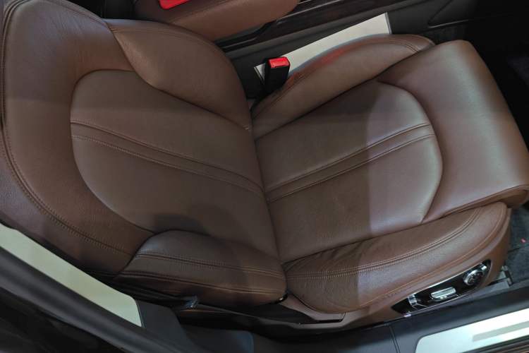 Used Audi A8 2014 A8L 45 TFSI quattro Comfort model
