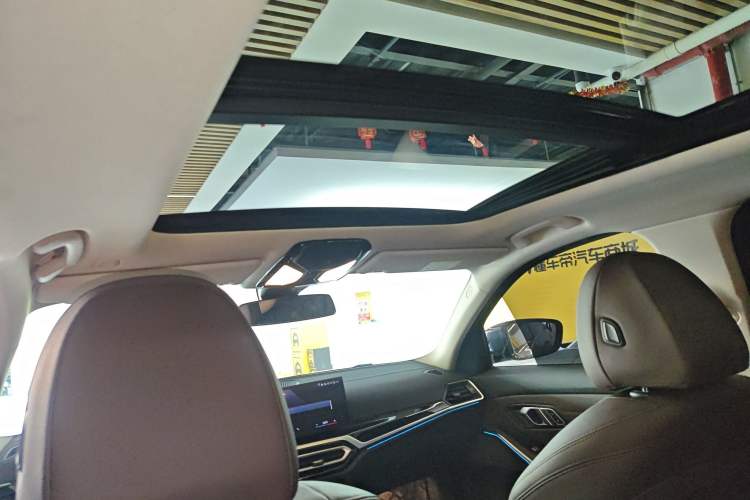 Used BMW i3 2024 eDrive 40 L Midnight Edition
