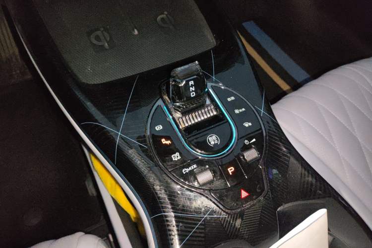 Used BYD Seal 2022 700 km Long-Range Rear-Wheel-Drive Version Gear Lever