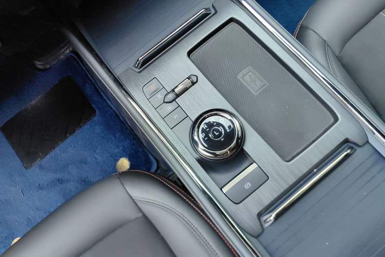 Used Ford Mondeo 2022 Facelifted EcoBoost 245 Ultimate Edition Gear Lever