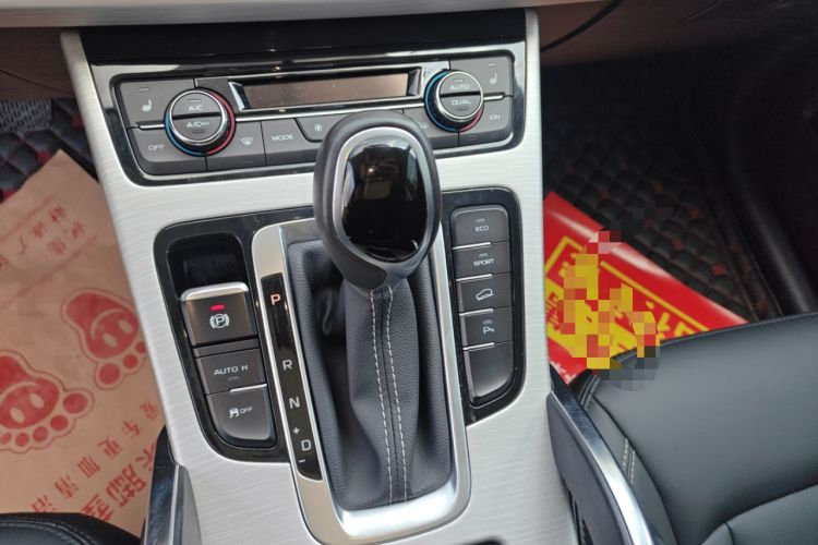 Used Geely Auto Emgrand X7 Sport 2018 1.8TD Automatic Two-Wheel Drive Smart Connect 4G Internet Edition Gear Lever