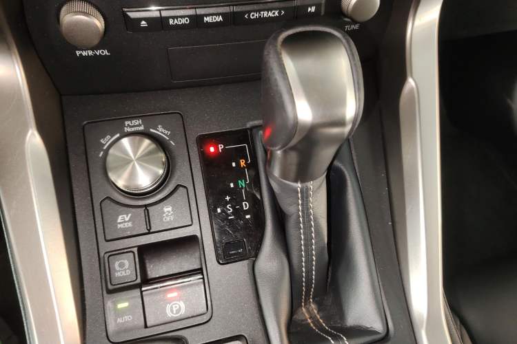 Used Lexus NX 2017 300h All-Wheel Drive Fongzhi Edition