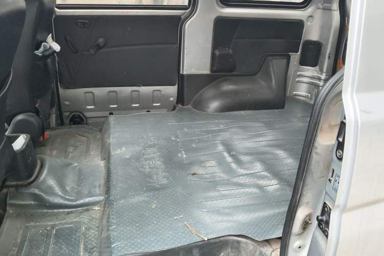 Used CHANGAN KAICHENG Ounuo S 2012 1.5L Standard Version
