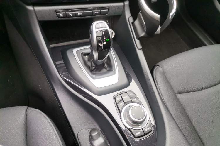 Used BMW X1 2015 sDrive18i Leading Edition Gear Lever