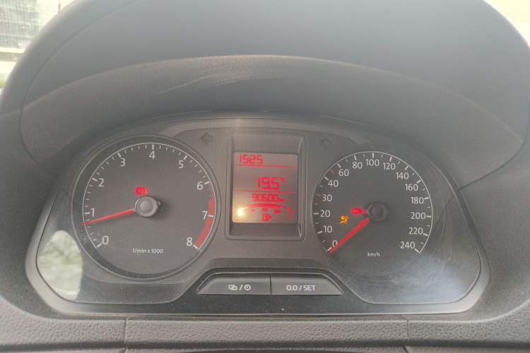 Used Volkswagen Jetta 2013 1.6L Manual Fashion Edition