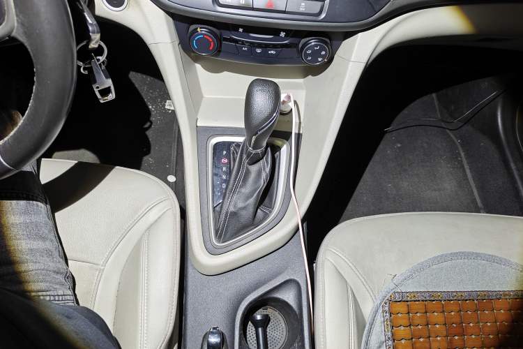 Used Buick Excelle GX 2018 15T Dual-Clutch Elite Model
