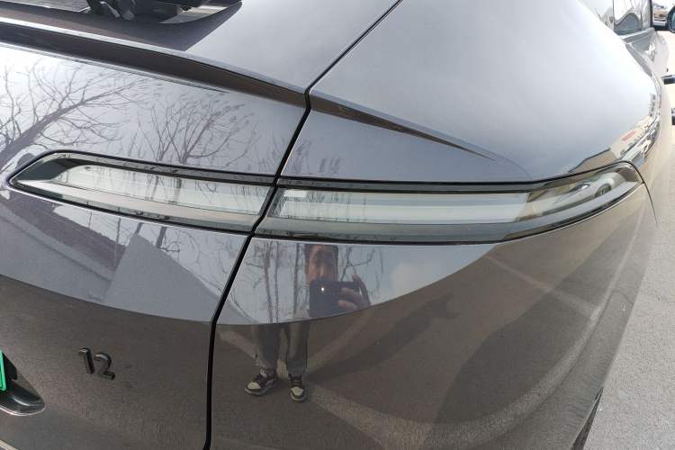 Used Avatr 12 2023 650 Three-Laser Four-Wheel Drive Performance Edition Right Rear Taillight