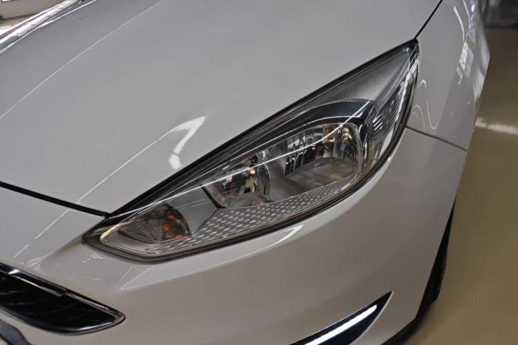 Used Ford Focus 2018 Hatchback Classic 1.6L Automatic Trendy SmartDrive Edition