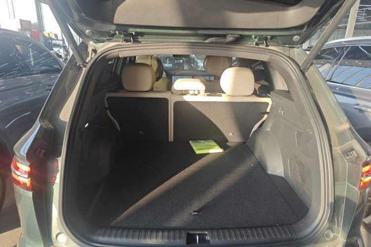 Used Geely Auto Monjaro L 2025 Dongfang Yao 2.0TD Automatic All-Wheel-Drive Wangyue Edition
