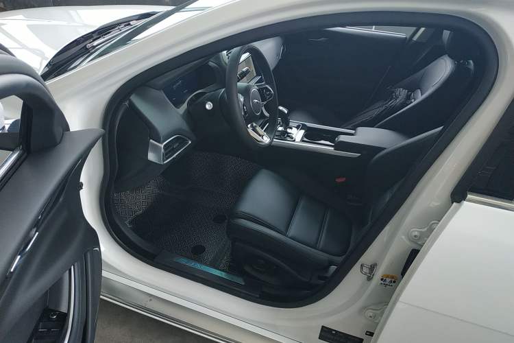 Used Jaguar XEL 2021 2.0T 250 PS S Progressive Elegance Edition
