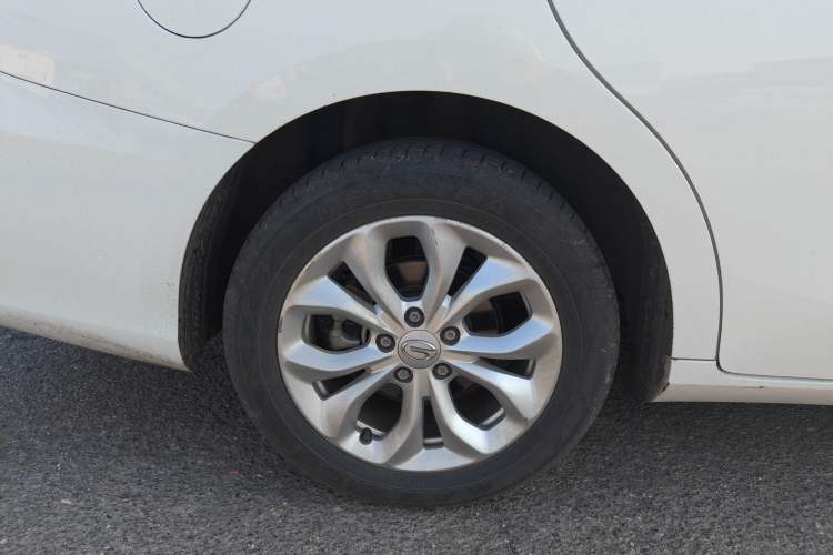 Used GAC Trumpchi GA4 2018 150N Automatic Luxury Edition Right Rear Wheel Hub