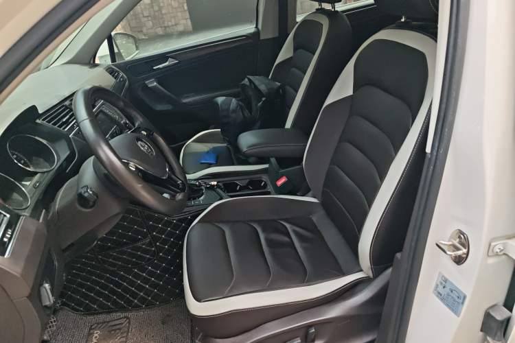 Used Volkswagen Tiguan L 2017 380TSI Automatic All-Wheel-Drive Luxury Edition Left Front Seat