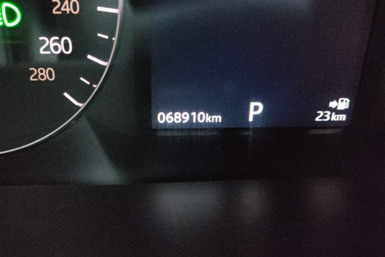 Used Land Rover Range Rover Velar 2018 P300 R-DYNAMIC S
