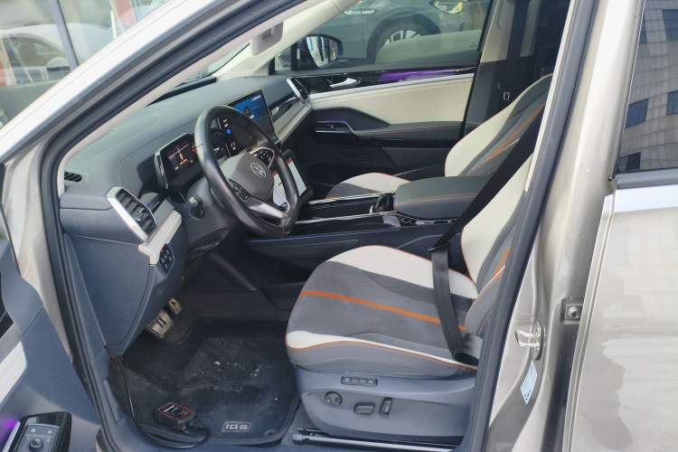 Used Volkswagen ID.6 CROZZ 2022 Long-Range PRO Edition Left Front Seat