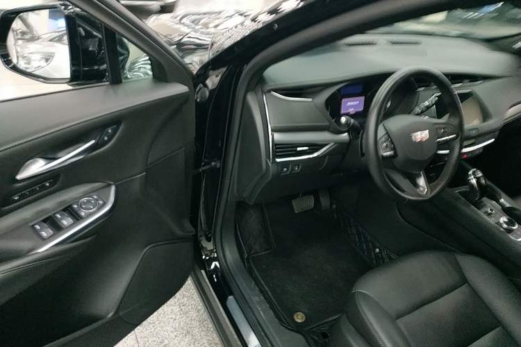 Used Cadillac XT4 2022 28T Two-Wheel Drive Prestige Version
