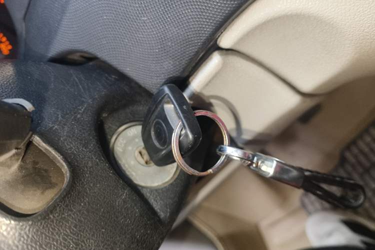 Used JAC Group Tongyue RS 2012 Cross 1.3L Manual Luxury Model