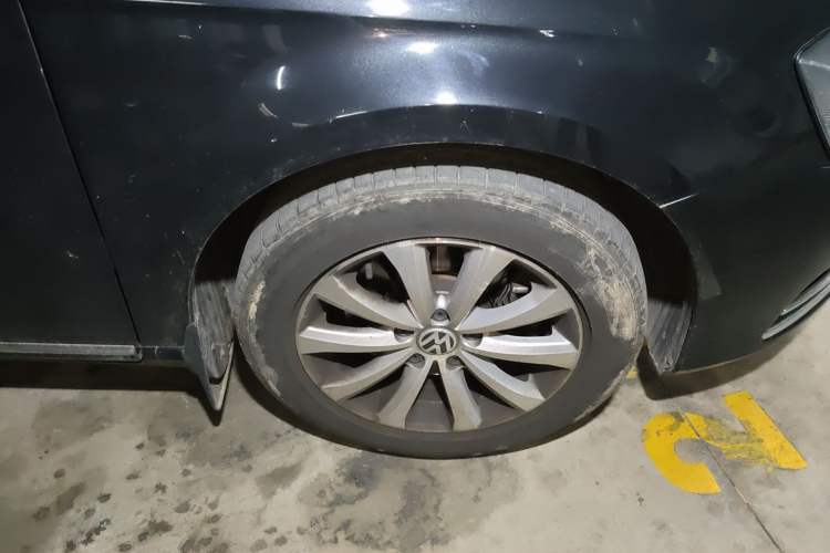 Used Volkswagen Magotan 2015 1.8TSI Advanced Model Right Front Wheel Hub