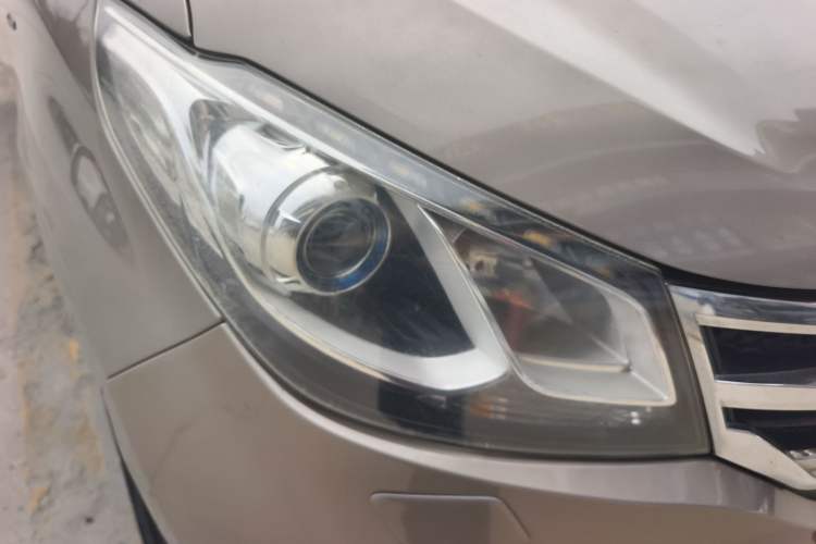 Used SAIC MAXUS G10 2014 2.0T Automatic Luxury Executive Edition