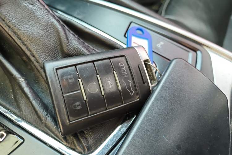 Used Cadillac SRX 2014 3.0L Elite Model
